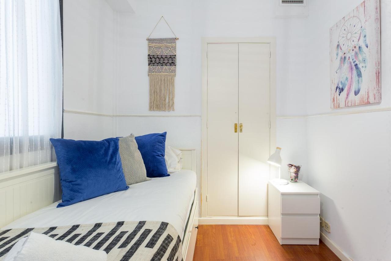Lodging Apartments Illa Diagonal Barcelona Exterior foto